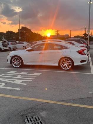 HONDA CIVIC 1.5 16V TURBO GASOLINA TOURING 4P CVT HONDA CIVIC 1.5 16V TURBO GASOLINA TOURING 4P CVT